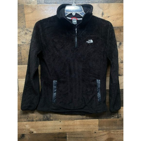 The North Face Women's Fuzzy 1/4 Zip‎ Sweater Size Medium - Picture 1 of 5